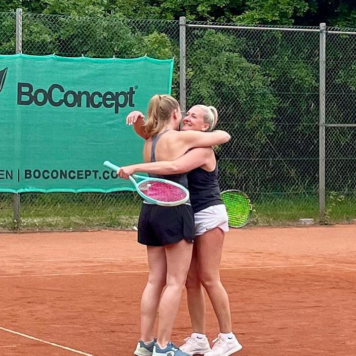 Doro Van Wesel u. Mellie Hollenhorst